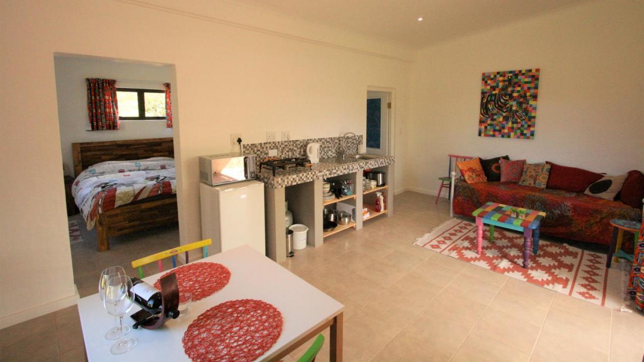 Colourful Bnb The Crags Bilik gambar