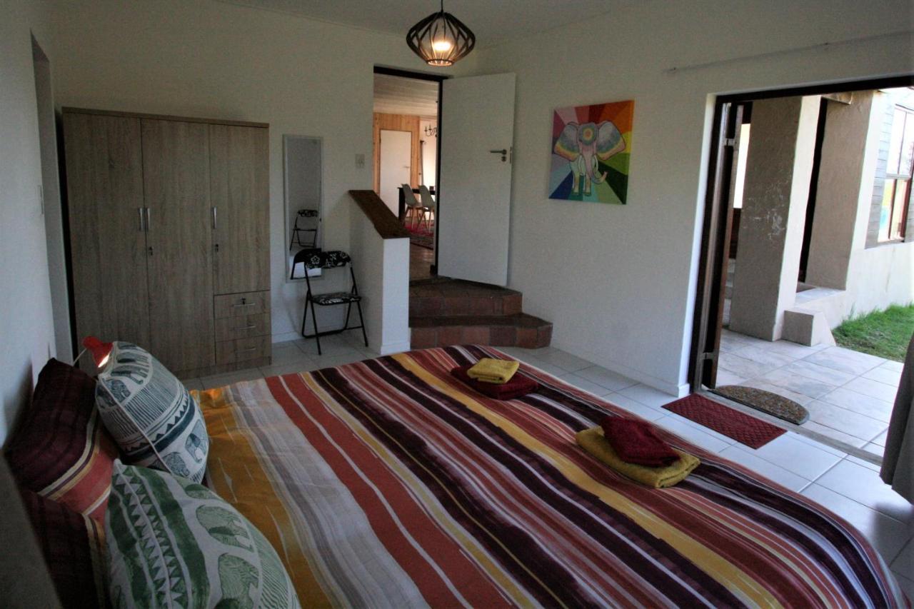 Colourful Bnb The Crags Bilik gambar